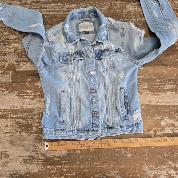 ASHLEY-VINTAGE CHARMM Light Blue Distressed Denim Jacket - Picture 6 of 9